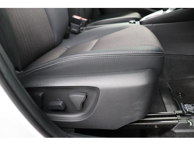 ヤリスクロス ハイブリッドＺ　Ｂｌｕｅｔｏｏｔｈオーディオ　ＵＳＢ接続　車線逸脱警告　衝突安全ボディ　追従式クルーズコントロール　ＡＨＢ　ＤＡＣ　シートヒータ　横滑防止装置　電格ミラー　リアカメラ　ワンオーナー車　フルセグ地デジ（20枚目）