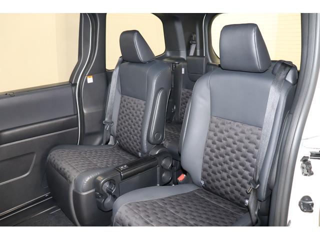 ヴォクシー S-Z 7人乗り ワンオーナ 両側電動スライドドア フルセグ メモリナビ CD/DVD再生 バックモニタ ETC2.0 純正AW LEDヘッド リアAC ブラインドスポットモニタ 衝突回避 ペダル踏み間違い(22枚目)