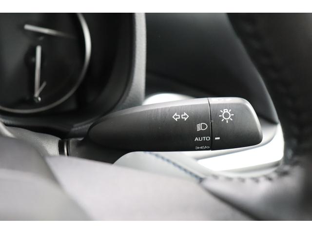 ヴォクシー S-Z 7人乗り ワンオーナ 両側電動スライドドア フルセグ メモリナビ CD/DVD再生 バックモニタ ETC2.0 純正AW LEDヘッド リアAC ブラインドスポットモニタ 衝突回避 ペダル踏み間違い(28枚目)