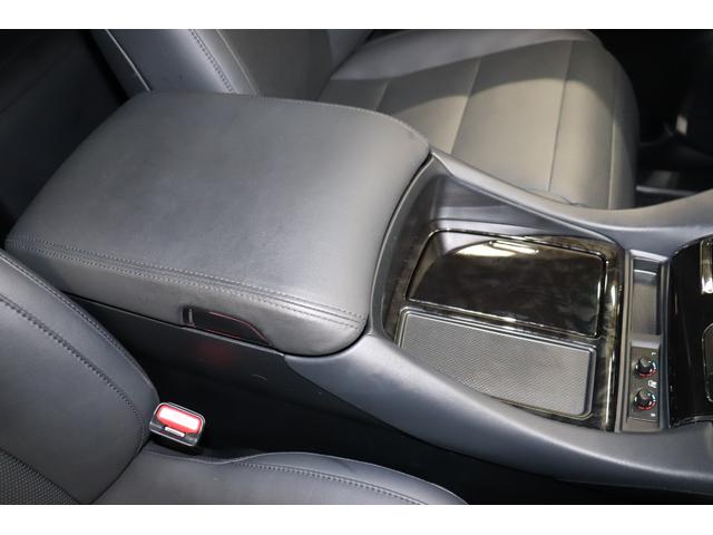 アルファード 2.5S Cパッケージ 両電動ドア 電動トランク レーダクルーズ コーナーセンサ オートLED 電格ミラー Bモニタ レーンキープ オットマン 地デジ 1オーナー DVD再生可能 パノラマルーフ シートクーラー シートヒータ(36枚目)