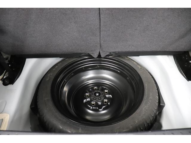 お車でお越しの方はキリンの親子を目印にお越しください。スタッフ全員でお待ちしています。