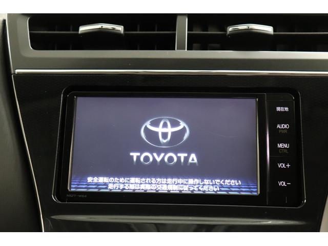 トヨタ純正メモリーナビになります。