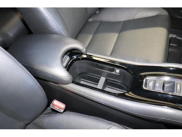 ヴェゼル ハイブリッドＺ　ＢＬＵＥＴＯＯＴＨ　Ｒカメ　スマキー　ワンオーナー　ＬＥＤランプ　ＥＴＣ付　電動格納ドアミラー　シ－トヒ－タ－　サイドカーテンエアバック　運転席助手席エアバッグ　ＶＳＡ　パワーステアリング　Ｄレコ（29枚目）