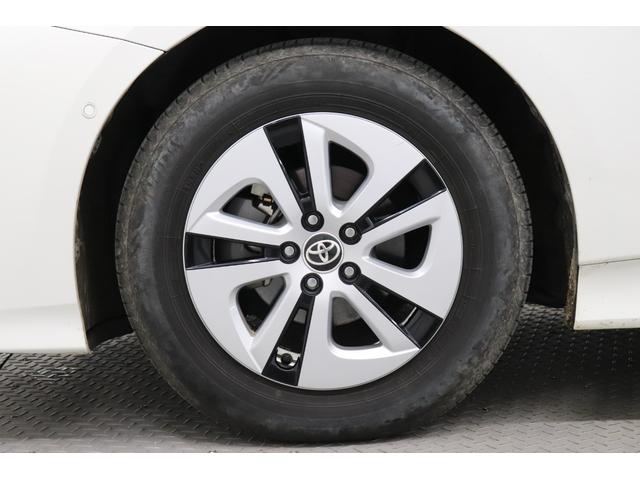 プリウス Ａプレミアム　シートＨ　ＬＫＡ　Ｂｌｕｅｔｏｏｔｈ対応　クリソナー　駐車アシスト　電動パワーシート　電動格納ドアミラー　黒革シート　ＡＣ１００Ｖ　ＳＤ　アイドリングストップ機能　ＬＥＤライト　地デジフルセグ　ＡＣ（16枚目）