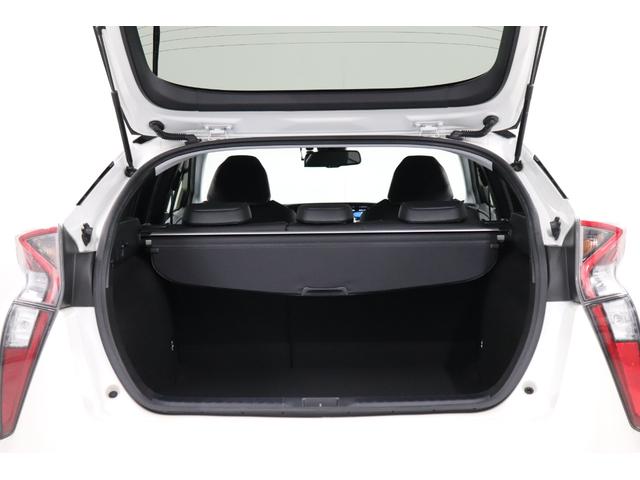 プリウス Ａプレミアム　シートＨ　ＬＫＡ　Ｂｌｕｅｔｏｏｔｈ対応　クリソナー　駐車アシスト　電動パワーシート　電動格納ドアミラー　黒革シート　ＡＣ１００Ｖ　ＳＤ　アイドリングストップ機能　ＬＥＤライト　地デジフルセグ　ＡＣ（26枚目）