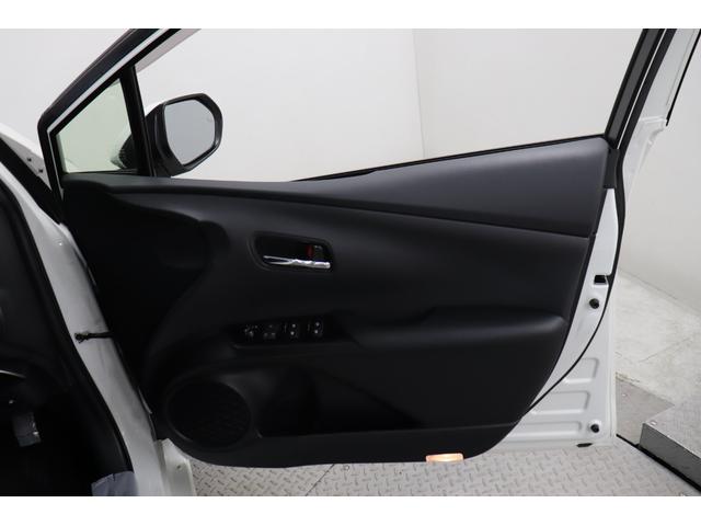 プリウス Ａプレミアム　シートＨ　ＬＫＡ　Ｂｌｕｅｔｏｏｔｈ対応　クリソナー　駐車アシスト　電動パワーシート　電動格納ドアミラー　黒革シート　ＡＣ１００Ｖ　ＳＤ　アイドリングストップ機能　ＬＥＤライト　地デジフルセグ　ＡＣ（42枚目）