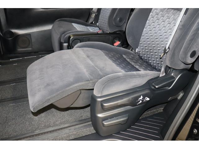 ヴェルファイア ２．５Ｚ　Ａエディション　７人乗り　両側電動スライドドア　ワンオーナー　フルセグ　メモリーナビ　メディアプレイヤー接続　ＣＤ／ＤＶＤ再生　後席モニター　バックモニター　ＥＴＣ　フルフラット　リアエアコン　社外ＡＷ　ＬＥＤヘッド（18枚目）