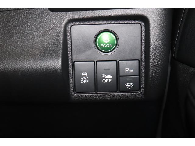 ヴェゼル ハイブリッドＺ　ワンオーナー　フルエアロ　ローダウン　社外マフラー　社外サス　純正アルミホイール　フルセグ　メモリーナビ　メディアプレイヤー接続　ＣＤ／ＤＶＤ再生　ドライブレコーダ　バックモニタ　ＥＴＣ　本革シート（6枚目）