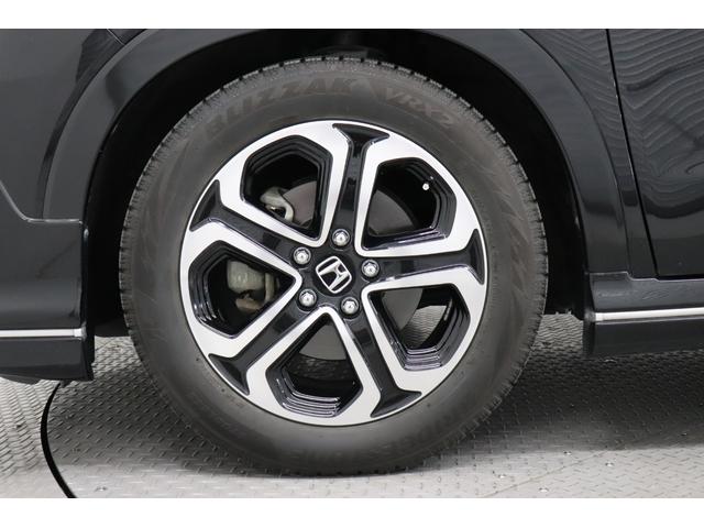 ヴェゼル ハイブリッドＺ　ワンオーナー　フルエアロ　ローダウン　社外マフラー　社外サス　純正アルミホイール　フルセグ　メモリーナビ　メディアプレイヤー接続　ＣＤ／ＤＶＤ再生　ドライブレコーダ　バックモニタ　ＥＴＣ　本革シート（18枚目）