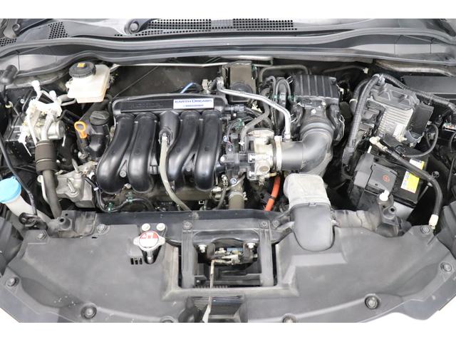 ヴェゼル ハイブリッドＺ　ワンオーナー　フルエアロ　ローダウン　社外マフラー　社外サス　純正アルミホイール　フルセグ　メモリーナビ　メディアプレイヤー接続　ＣＤ／ＤＶＤ再生　ドライブレコーダ　バックモニタ　ＥＴＣ　本革シート（19枚目）