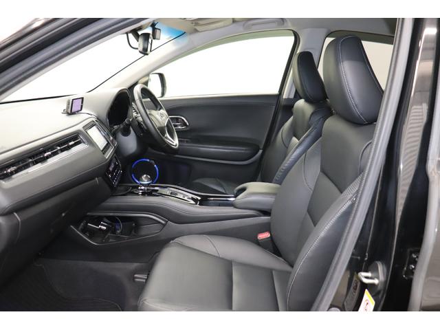 ヴェゼル ハイブリッドＺ　ワンオーナー　フルエアロ　ローダウン　社外マフラー　社外サス　純正アルミホイール　フルセグ　メモリーナビ　メディアプレイヤー接続　ＣＤ／ＤＶＤ再生　ドライブレコーダ　バックモニタ　ＥＴＣ　本革シート（21枚目）