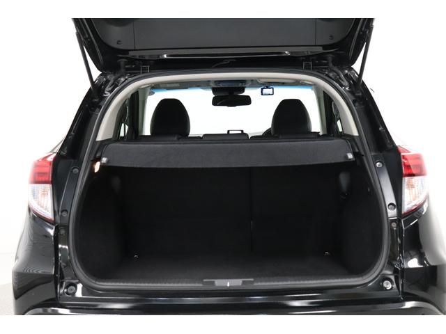 ヴェゼル ハイブリッドＺ　ワンオーナー　フルエアロ　ローダウン　社外マフラー　社外サス　純正アルミホイール　フルセグ　メモリーナビ　メディアプレイヤー接続　ＣＤ／ＤＶＤ再生　ドライブレコーダ　バックモニタ　ＥＴＣ　本革シート（24枚目）