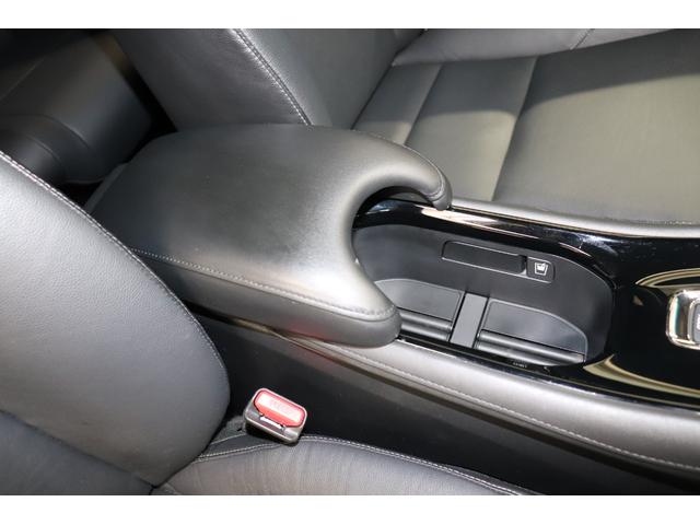 ヴェゼル ハイブリッドＺ　ワンオーナー　フルエアロ　ローダウン　社外マフラー　社外サス　純正アルミホイール　フルセグ　メモリーナビ　メディアプレイヤー接続　ＣＤ／ＤＶＤ再生　ドライブレコーダ　バックモニタ　ＥＴＣ　本革シート（34枚目）