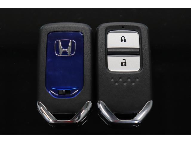 ヴェゼル ハイブリッドＺ　ワンオーナー　フルエアロ　ローダウン　社外マフラー　社外サス　純正アルミホイール　フルセグ　メモリーナビ　メディアプレイヤー接続　ＣＤ／ＤＶＤ再生　ドライブレコーダ　バックモニタ　ＥＴＣ　本革シート（37枚目）