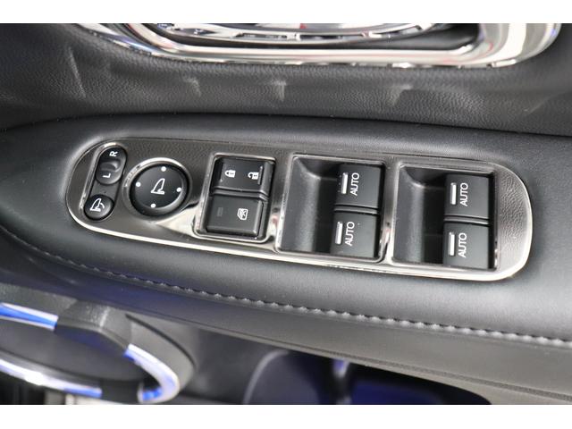 ヴェゼル ハイブリッドＺ　ワンオーナー　フルエアロ　ローダウン　社外マフラー　社外サス　純正アルミホイール　フルセグ　メモリーナビ　メディアプレイヤー接続　ＣＤ／ＤＶＤ再生　ドライブレコーダ　バックモニタ　ＥＴＣ　本革シート（39枚目）