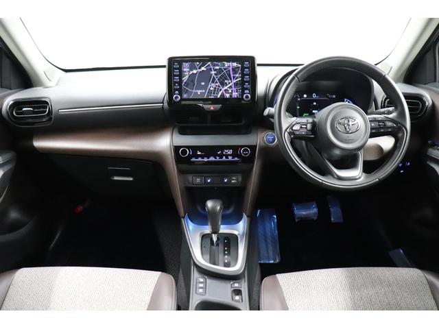 ヤリスクロス ハイブリッドＺ　メモリーナビ　全周囲カメラ　電格ドアミラー　ドライブレコーダ　インテリジェントキー　ブルートゥース　シ－トヒ－タ－　クリソナ　衝突安全ボディ　レーンアシスト　ＵＳＢ　オートマチックハイビーム　ナビＴＶ（3枚目）