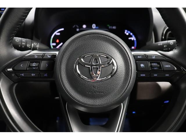 ヤリスクロス ハイブリッドＺ　メモリーナビ　全周囲カメラ　電格ドアミラー　ドライブレコーダ　インテリジェントキー　ブルートゥース　シ－トヒ－タ－　クリソナ　衝突安全ボディ　レーンアシスト　ＵＳＢ　オートマチックハイビーム　ナビＴＶ（4枚目）