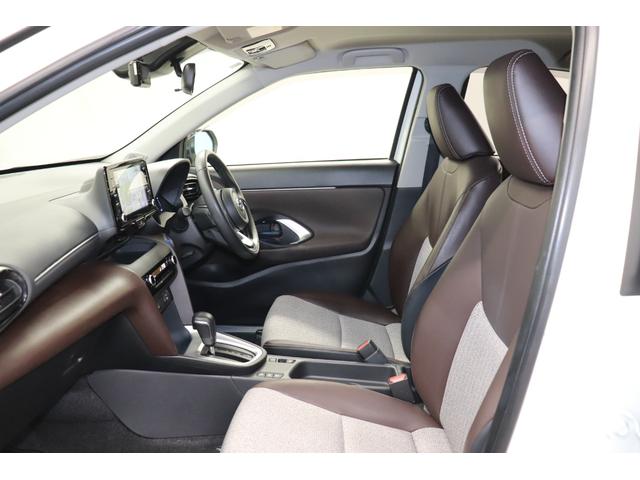 ヤリスクロス ハイブリッドＺ　メモリーナビ　全周囲カメラ　電格ドアミラー　ドライブレコーダ　インテリジェントキー　ブルートゥース　シ－トヒ－タ－　クリソナ　衝突安全ボディ　レーンアシスト　ＵＳＢ　オートマチックハイビーム　ナビＴＶ（22枚目）