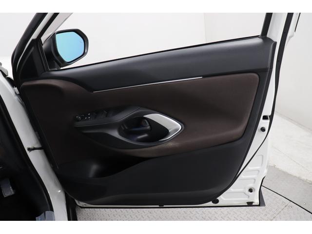 ヤリスクロス ハイブリッドＺ　メモリーナビ　全周囲カメラ　電格ドアミラー　ドライブレコーダ　インテリジェントキー　ブルートゥース　シ－トヒ－タ－　クリソナ　衝突安全ボディ　レーンアシスト　ＵＳＢ　オートマチックハイビーム　ナビＴＶ（41枚目）