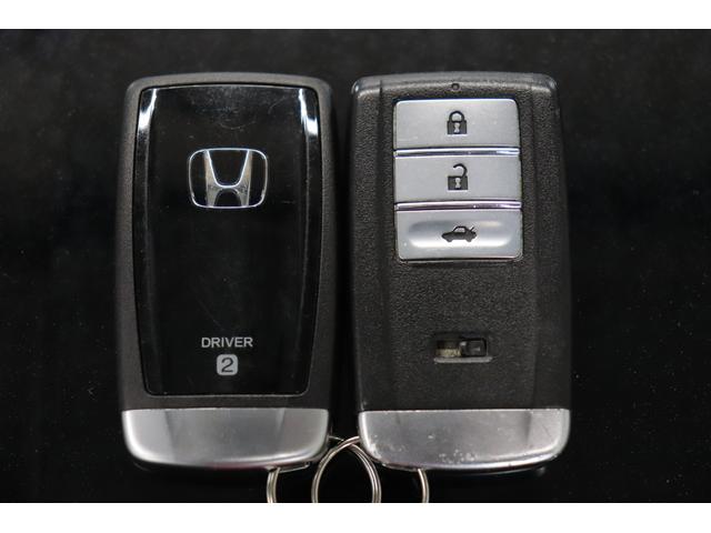 レジェンド ハイブリッド　ＥＸ　ハイブリッド　ＥＸ　ＬＫＡＳ　アダプティブクルーズ　ＣＭＢＳ　フルセグＴＶ　マルチビューカメラ　サンルーフ　ドラレコ　黒革シート　ＬＥＤライト　４ＷＤ　アイドリングストップ　シートエアコン　ＥＴＣ（44枚目）