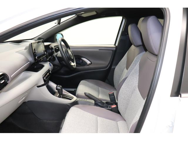 ヤリス ハイブリッドＺ　ワンオーナー　フルセグ　ディスプレイオーディオ　メディアプレイヤー接続　バックモニタ　ＥＴＣ　純正アルミホイール　ＬＥＤヘッドライト　衝突回避　ペダル踏み間違い　車線逸脱警報　横滑り防止　イモビライザ（21枚目）