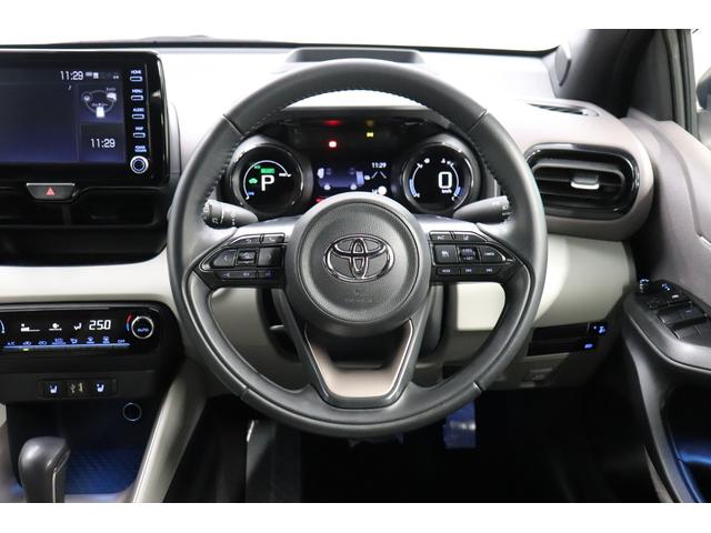 ヤリス ハイブリッドＺ　ワンオーナー　フルセグ　ディスプレイオーディオ　メディアプレイヤー接続　バックモニタ　ＥＴＣ　純正アルミホイール　ＬＥＤヘッドライト　衝突回避　ペダル踏み間違い　車線逸脱警報　横滑り防止　イモビライザ（28枚目）