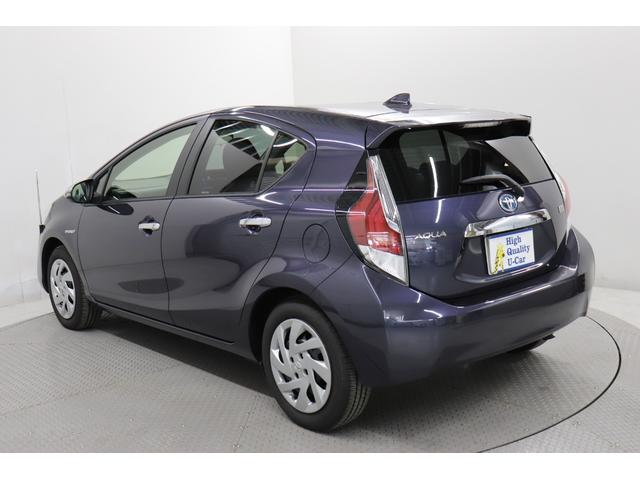 アクア Ｓ　フルセグ　メモリーナビ　メディアプレイヤー接続　ＣＤ／ＤＶＤ再生　バックモニター　ＥＴＣ　ＬＥＤヘッドライト　スマートキー　イモビライザ　アイドリングストップ　ＡＢＳ　エアバッグ　モケットシート（2枚目）