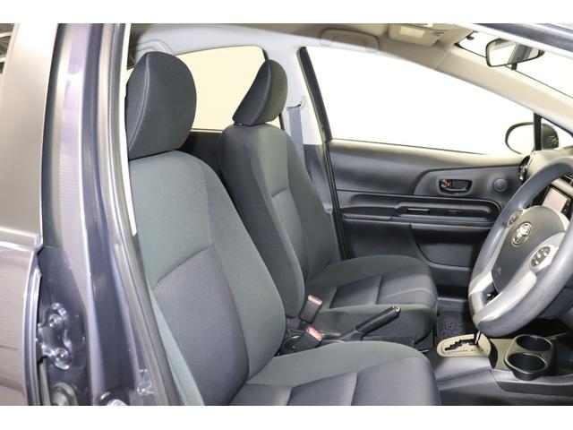 アクア Ｓ　フルセグ　メモリーナビ　メディアプレイヤー接続　ＣＤ／ＤＶＤ再生　バックモニター　ＥＴＣ　ＬＥＤヘッドライト　スマートキー　イモビライザ　アイドリングストップ　ＡＢＳ　エアバッグ　モケットシート（18枚目）