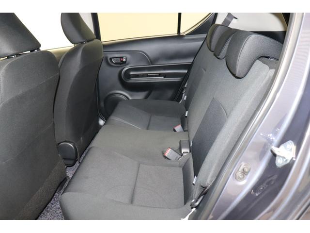 アクア Ｓ　フルセグ　メモリーナビ　メディアプレイヤー接続　ＣＤ／ＤＶＤ再生　バックモニター　ＥＴＣ　ＬＥＤヘッドライト　スマートキー　イモビライザ　アイドリングストップ　ＡＢＳ　エアバッグ　モケットシート（21枚目）