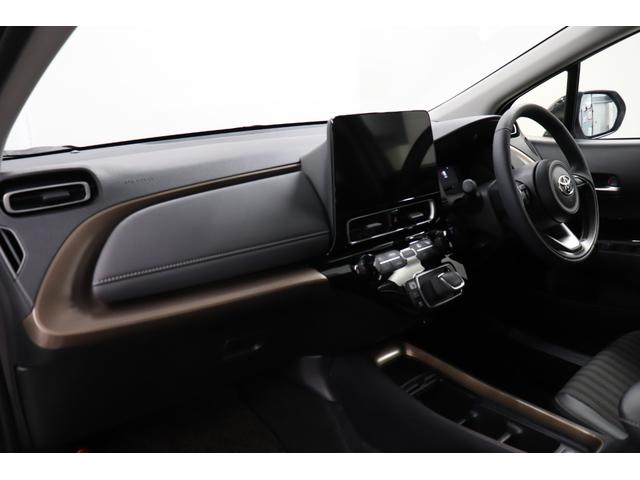 アクア Ｚ　ラフィネ　クリアランスソナー　ＬＥＤヘッドランプ　パノラミックビューモニター　フルセグ　メモリーナビ　レーダークルーズコントロール　ＥＴＣ　スマ－トキ－　ドラレコ　ミュージックプレイヤー接続可　シートヒーター（23枚目）