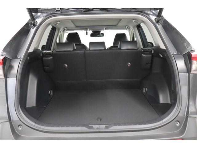RAV4 ハイブリッドG 全周囲モニタ Pセンサー 衝突被害軽減装置 電動テールゲート ドライブレコーダ フロントカメラ レーダークルコン パノラマサンルーフ AHB ETC2.0 AC100V電源 USB接続 シートヒータ(24枚目)