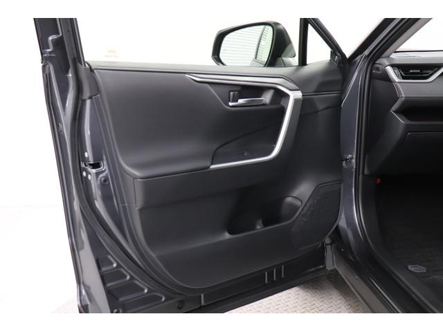 RAV4 ハイブリッドG 全周囲モニタ Pセンサー 衝突被害軽減装置 電動テールゲート ドライブレコーダ フロントカメラ レーダークルコン パノラマサンルーフ AHB ETC2.0 AC100V電源 USB接続 シートヒータ(39枚目)