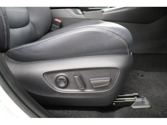 ＲＡＶ４ Ｇ　ＵＳＢ接続　ソナー　シートＨ　車線逸脱警告　ＡＨＢ　オートライト　Ｂカメラ　パワーウインドウ　カーテンエアバック　運転席パワーシート　ワンオーナ　イモビライザー　電動格納ミラー　キーレス　ＥＴＣ付（13枚目）