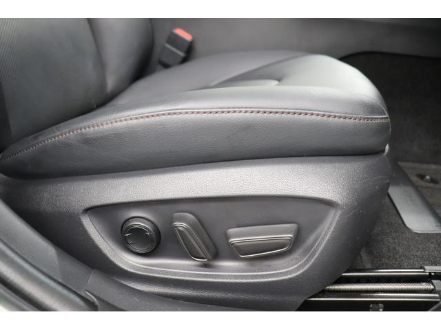 カムリ Ｇレザーパッケージ　ワンオーナー　バックモニター　ＥＴＣ　スマートキー　ＬＥＤライト　純正アルミ　パワーシート　メモリーナビ　フルセグＴＶ　ＣＤ　衝突軽減システム　ペダル踏み間違　ＢＳＭ　クリアランスソナー（19枚目）