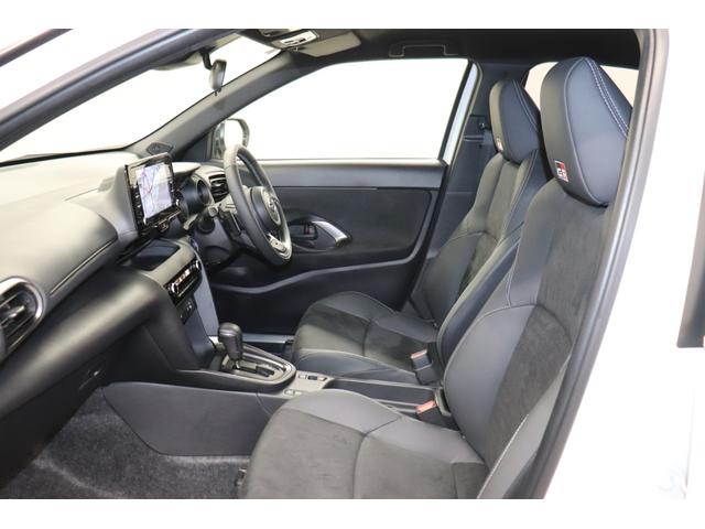 ヤリスクロス GRスポーツ ワンオーナー メモリナビ メディアプレイヤ接続 ETC バックモニター LEDヘッド 純正AW 衝突回避 ペダル踏み間違い 車線逸脱警報 先進ライト ブラインドスポットモニタ パノラミックビューモニタ(21枚目)