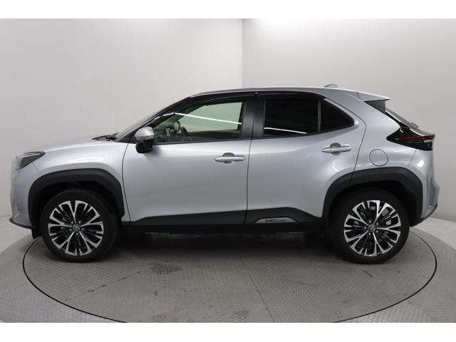 ヤリスクロス Ｚ　ＢＬＵＥＴＯＯＴＨ　バックモニタ　ワンオーナ　横滑り防止システム　追従式クルーズコントロール　電動格納ミラー　シートＨ　ＵＳＢ接続　オートマチックハイビーム　イモビ　カーテンエアバッグ　ＴＶ　エアコン（13枚目）