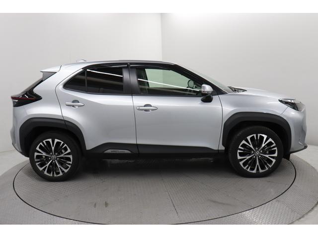 ヤリスクロス Ｚ　ＢＬＵＥＴＯＯＴＨ　バックモニタ　ワンオーナ　横滑り防止システム　追従式クルーズコントロール　電動格納ミラー　シートＨ　ＵＳＢ接続　オートマチックハイビーム　イモビ　カーテンエアバッグ　ＴＶ　エアコン（14枚目）