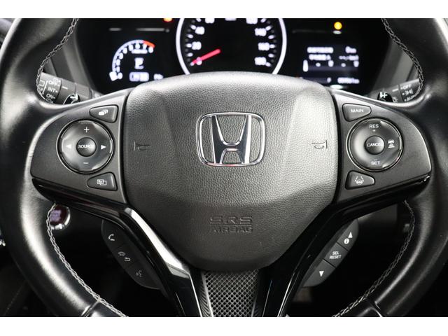 ヴェゼル ＲＳ・ホンダセンシング　ワンオーナー　フルセグ　メモリーナビ　メディアプレイヤー接続　ＣＤ／ＤＶＤ再生　バックモニター　本革シート　ＬＥＤヘッドライト　純正アルミホイール　衝突回避　ペダル踏み間違い　車線逸脱警報　横滑り防止（4枚目）