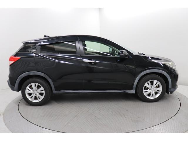 ヴェゼル Ｘ　追突軽減ブレーキ　ブルートゥースオーディオ　地ＴＶ　メモリ－ナビ　リアカメラ　ＤＶＤ再生　スマ－トキ－　オートライト　サイドエアバッグ　ナビ＆ＴＶ　ＥＴＣ車載器　パワーウィンドウ　盗難防止システム（11枚目）