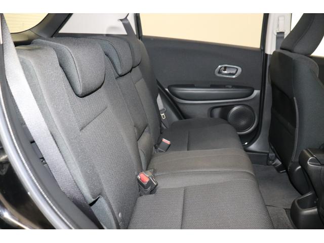 ヴェゼル Ｘ　追突軽減ブレーキ　ブルートゥースオーディオ　地ＴＶ　メモリ－ナビ　リアカメラ　ＤＶＤ再生　スマ－トキ－　オートライト　サイドエアバッグ　ナビ＆ＴＶ　ＥＴＣ車載器　パワーウィンドウ　盗難防止システム（18枚目）