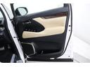 室内清掃済み。こちらは運転席のドアトリムの様子です