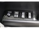 運転席パワーウィンドウスイッチの様子になります。