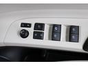 運転席パワーウィンドウスイッチの様子になります。