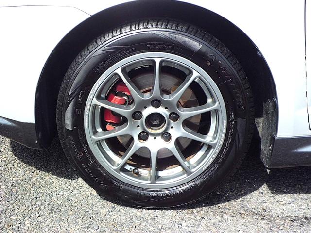 スイフト スポーツ　５ＭＴ　メーカーセットオプション車　レカロシート２基　トラストマフラー　ケンウッドフルセグテレビナビゲーション　ＣＤ　ＤＶＤ　ブルートゥースオーディオ　ＥＴＣ　スマートキー　社外アルミ　禁煙車（12枚目）