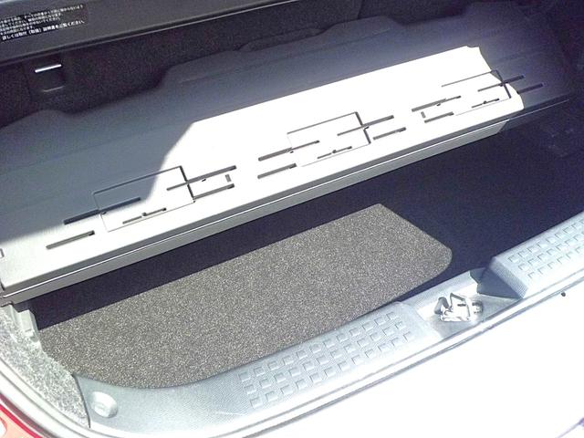 スイフト スポーツ　５ＭＴ　メーカーセットオプション車　レカロシート２基　トラストマフラー　ケンウッドフルセグテレビナビゲーション　ＣＤ　ＤＶＤ　ブルートゥースオーディオ　ＥＴＣ　スマートキー　社外アルミ　禁煙車（52枚目）