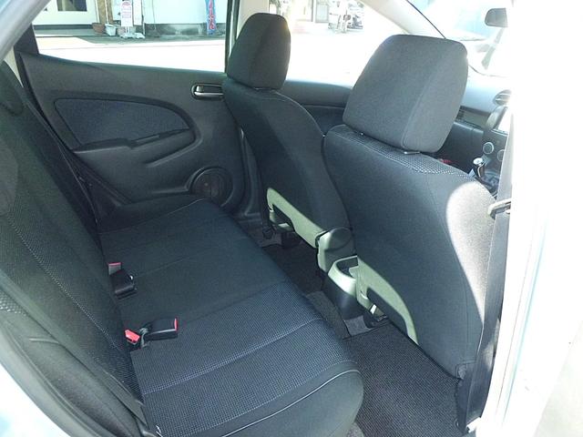 デミオ スポルト　５速マニュアルシフト　純正ワンセグ付きナビゲーション　ブルートゥースオーディオ対応　ＨＩＤヘッドランプ　キーレス　禁煙車（24枚目）