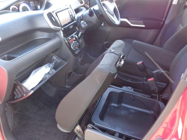 デリカD:2 カスタムハイブリッドMV 4WD 社外ナビ バックカメラ ETC シートヒーター ステアリングリモコン衝突被害軽減システム LEDヘッドライト クルーズコントロール 走行距離無制限1年保証付き ワンオーナー(10枚目)