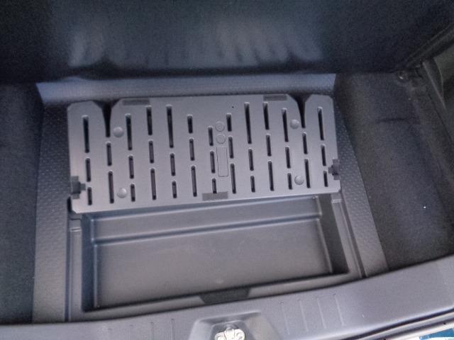 ルーミー カスタムＧ　ナビ　フリップダウンモニター　バックカメラ　ＥＴＣ　ＬＥＤヘッドライト　クルーズコントロール　ＥＴＣ　ステアリングリモコン　衝突被害軽減システム　衝突被害軽減システム　走行距離無制限１年保証付き（15枚目）