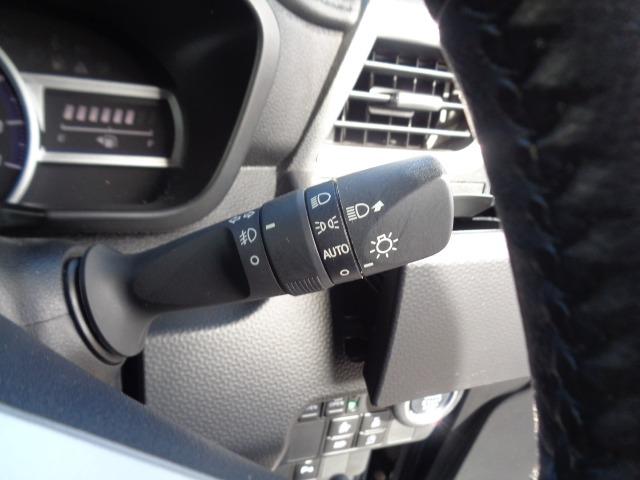 ルーミー カスタムＧ　ナビ　フリップダウンモニター　バックカメラ　ＥＴＣ　ＬＥＤヘッドライト　クルーズコントロール　ＥＴＣ　ステアリングリモコン　衝突被害軽減システム　衝突被害軽減システム　走行距離無制限１年保証付き（25枚目）