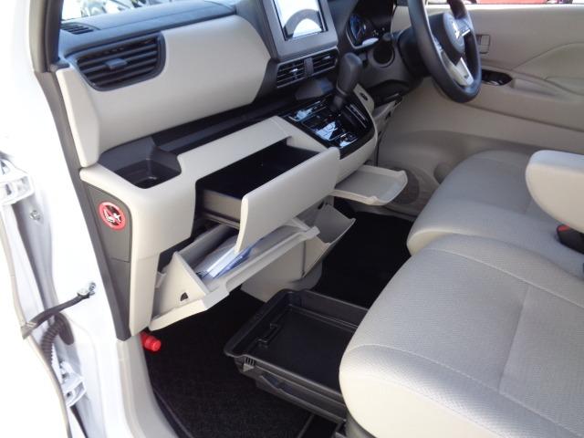 ｅＫスペース Ｇ　ＬＥＤヘッドライト　ディスプレイオーディオ　バックカメラ　ＥＴＣ　ステアリングリモコン　シートヒーター　メーカー保証継承付き（13枚目）